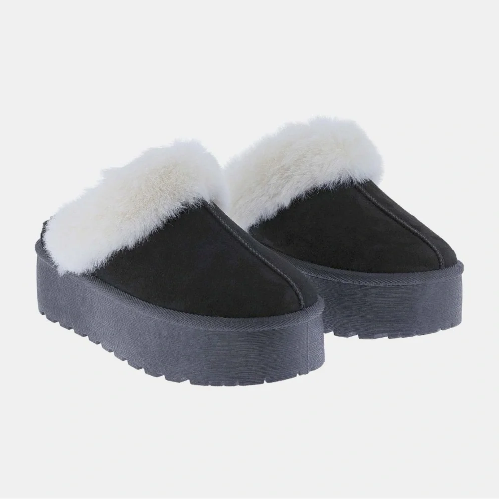 NWT Black Suede Faux Fur Trim + Lined Chunky Platform Clog Slippers - Picture 2 of 3